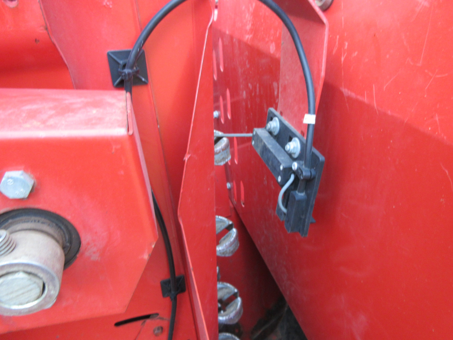6081 Kverneland Underhaug 3000 Legemaschine