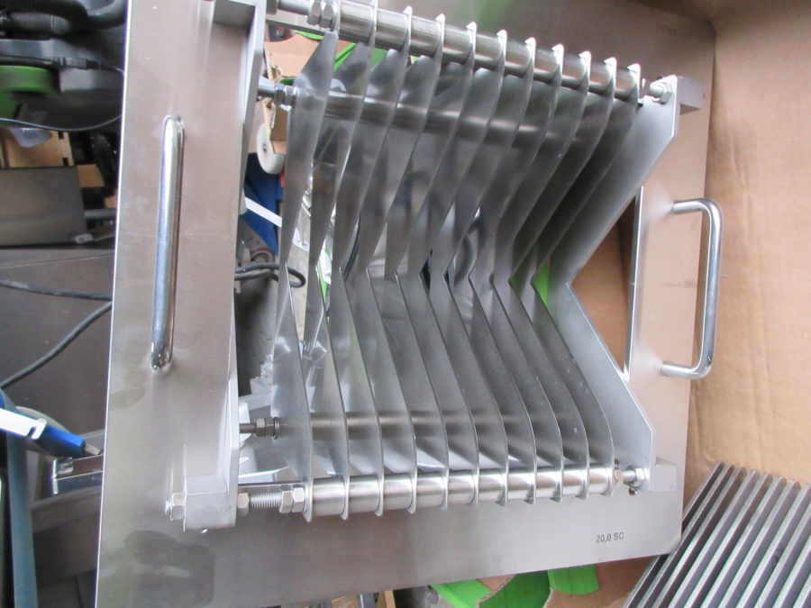 6086 Sormac F-2000 XL slice and wedge cutter