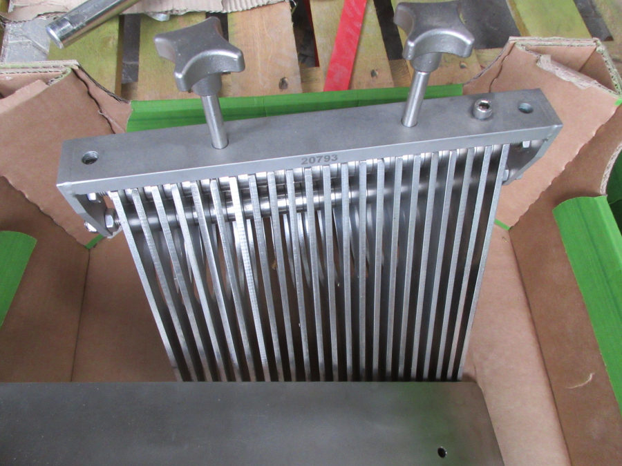 6086 Sormac F-2000 XL slice and wedge cutter