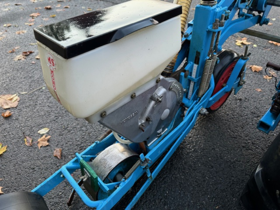 6088 Monosem precision seeder 4x75 cm