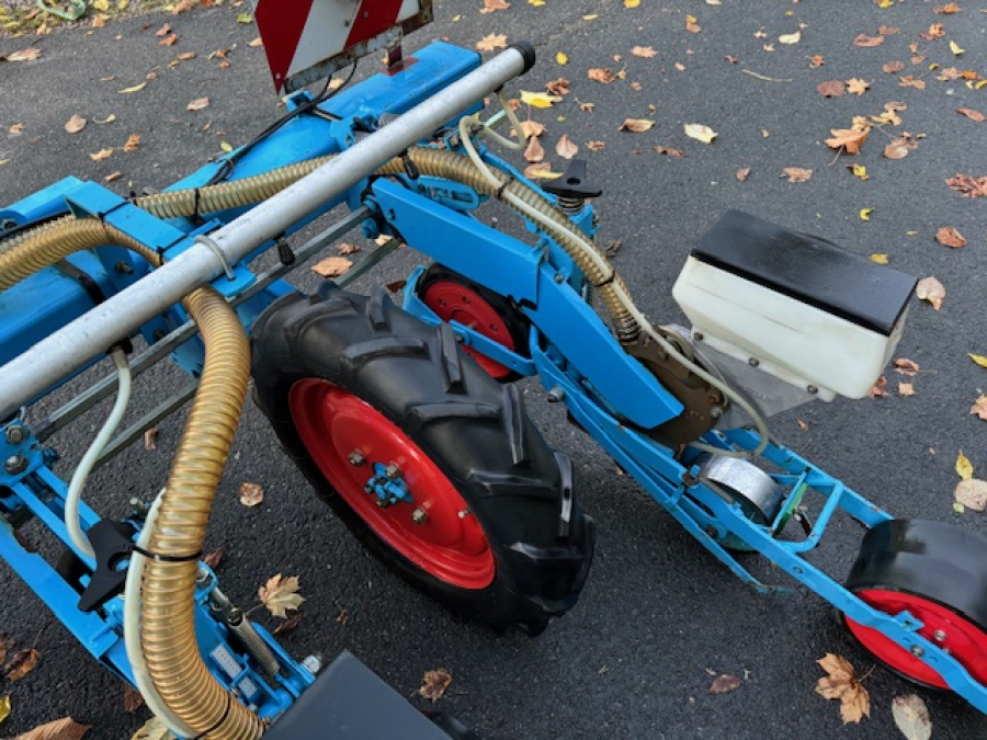 6088 Monosem precision seeder 4x75 cm