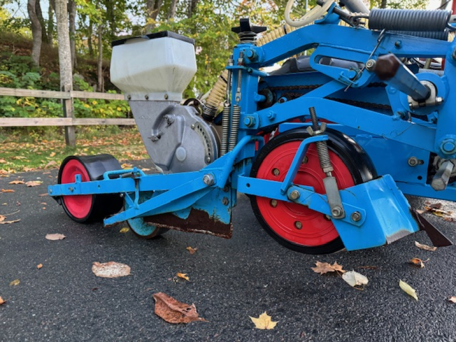 6088 Monosem precision seeder 4x75 cm