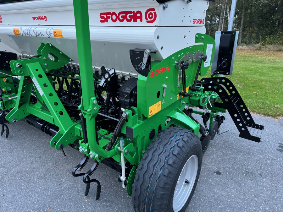 6091 Sfoggia Drillsem seeder 3m for cereal and small seed box