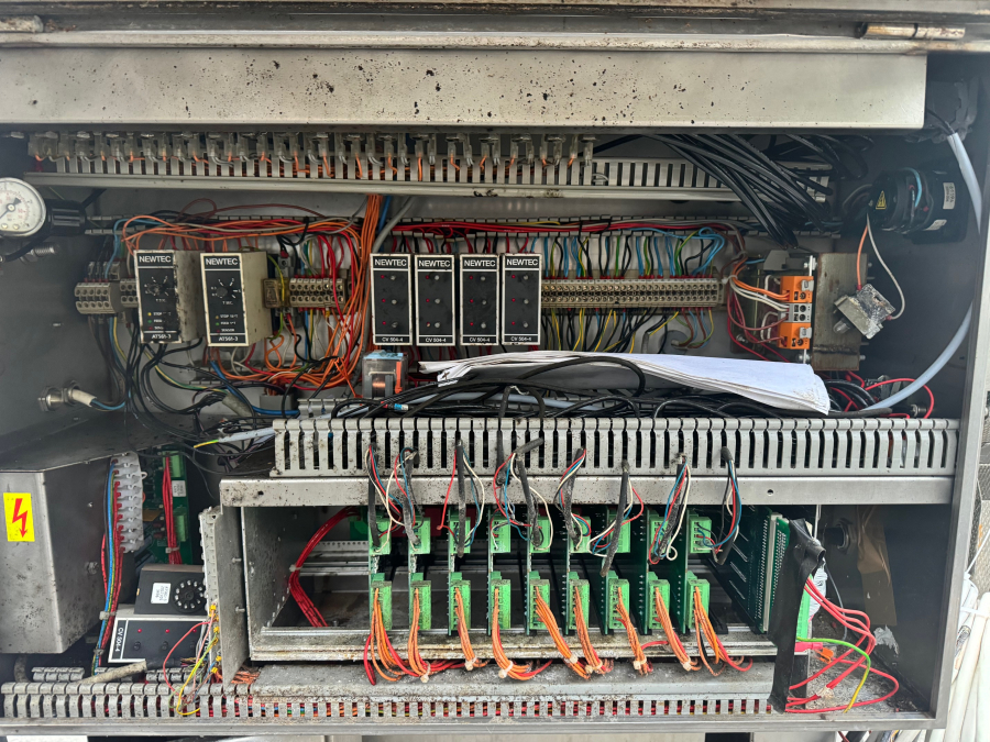 6094 Newtec PCB weigher 9 head with older JASA