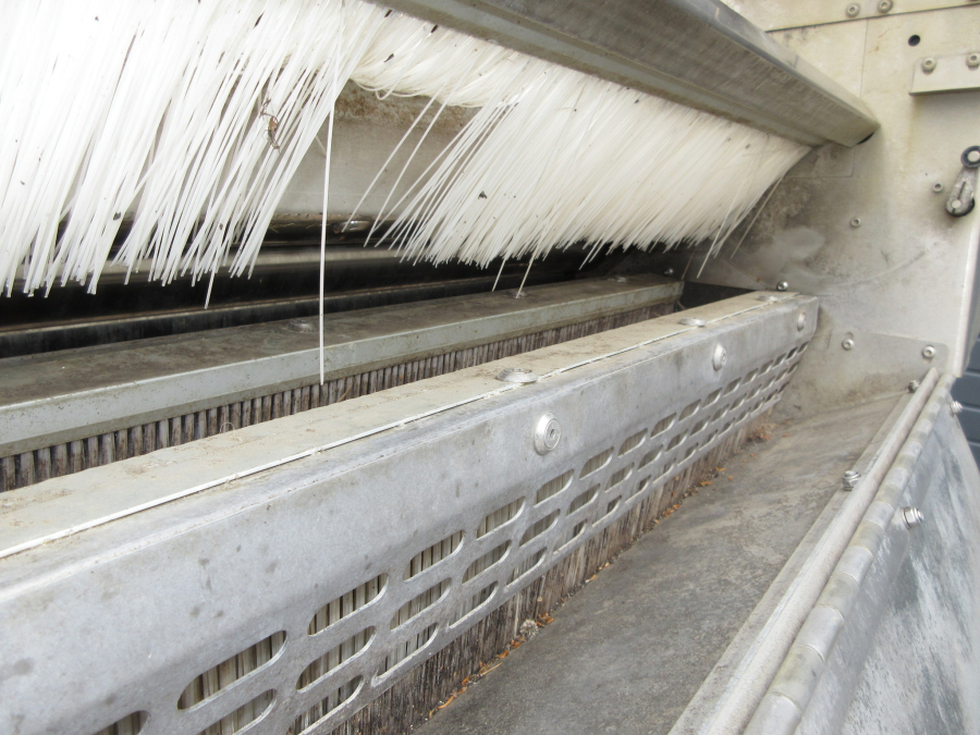6097 Visar singulator unit for carrots