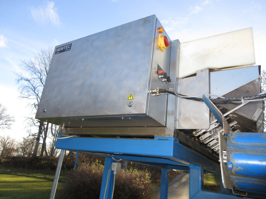 6104 Newtec 2009XB linear weigher