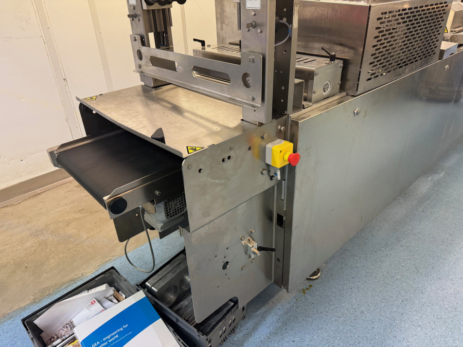 6111 GEA Thermoformer PowerPak ST420 year 2019 with printer. 