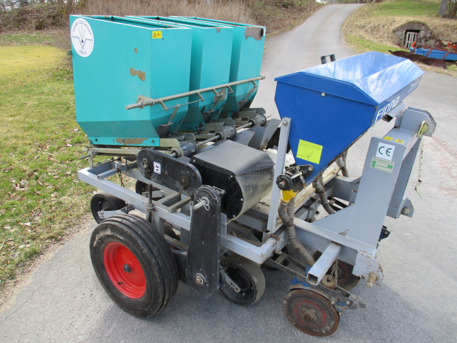 6121 Haarby Zwiebel Pflanzmaschine 3 Reihe