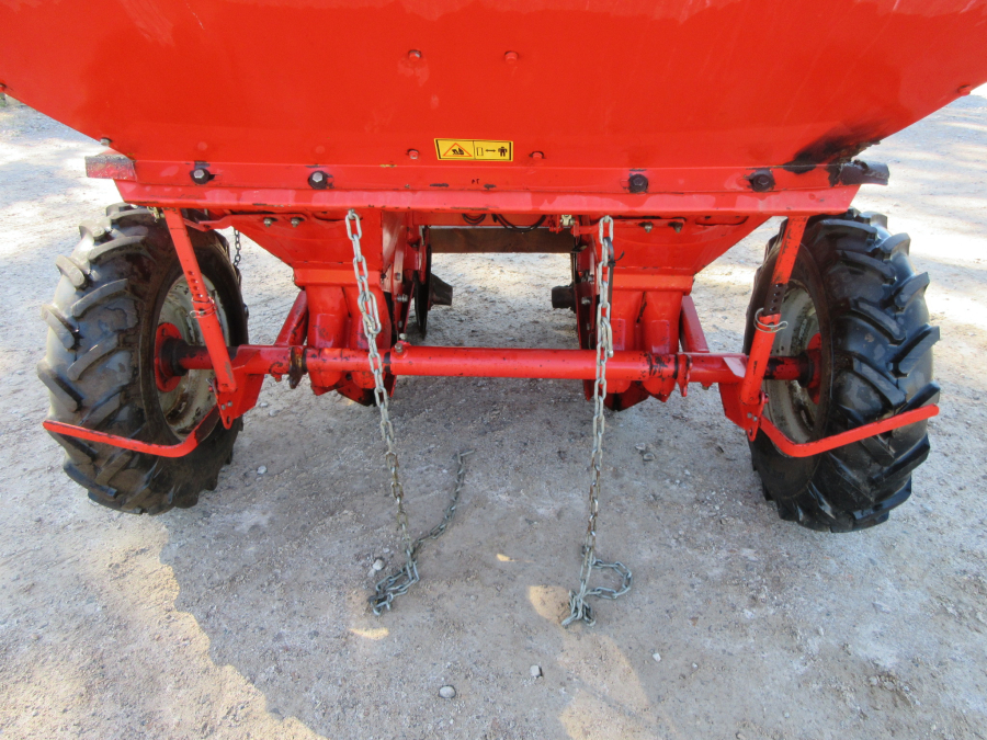 6143 Kverneland Underhaug 3000 potato planter