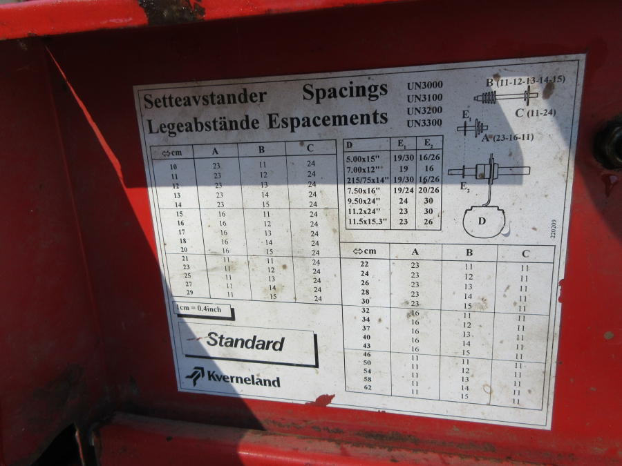 6143 Kverneland Underhaug 3000 potato planter