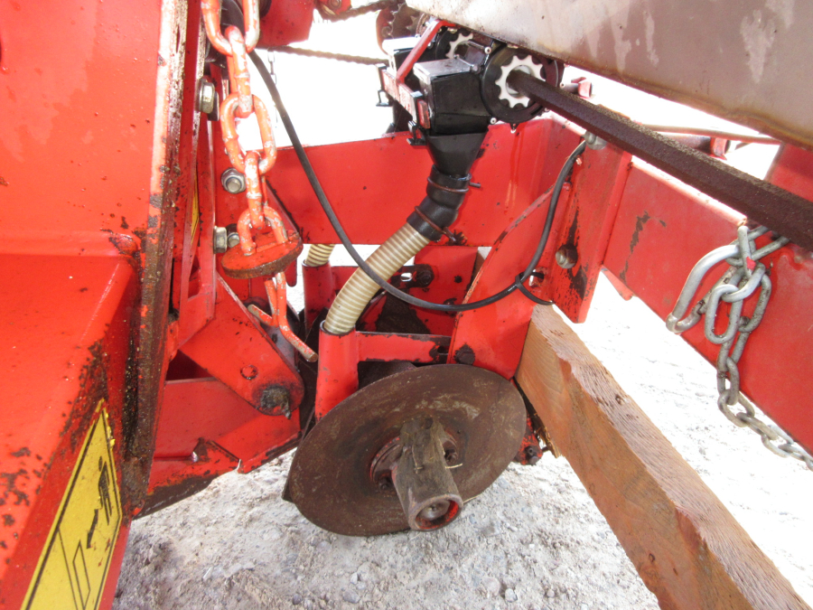 6143 Kverneland Underhaug 3000 potato planter