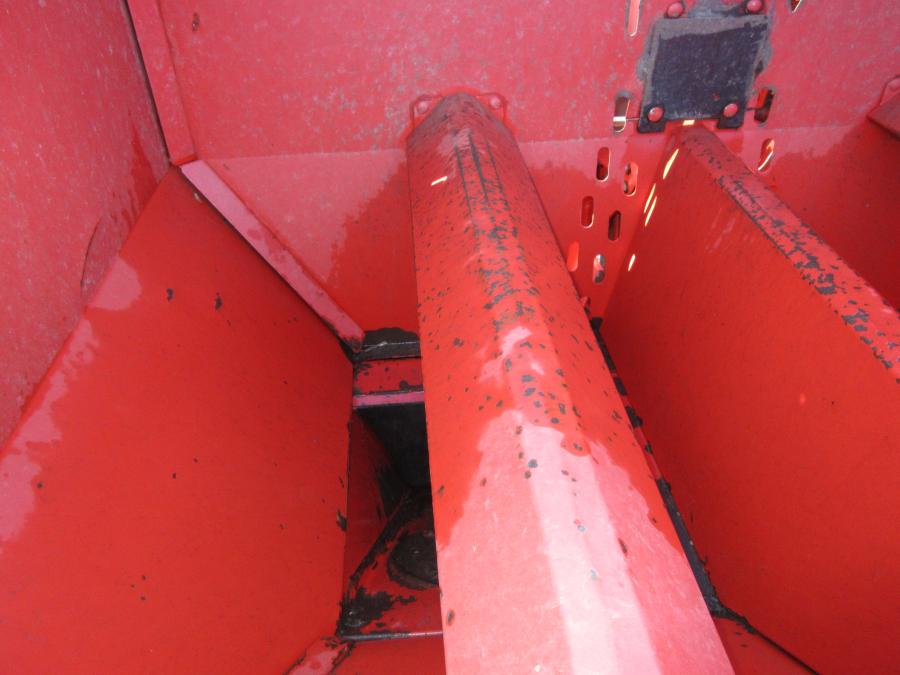 6143 Kverneland Underhaug 3000 potato planter