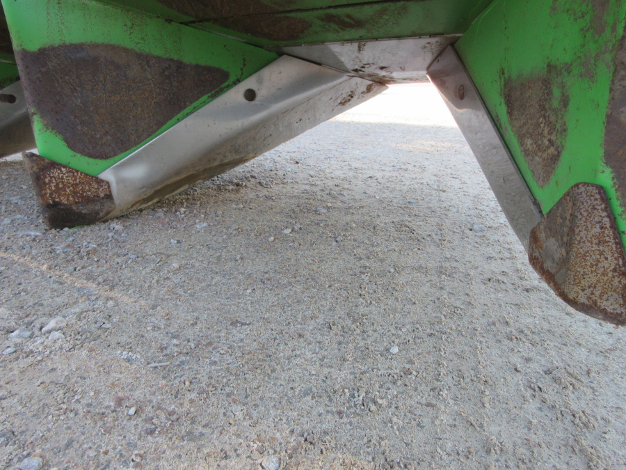 6143 Kverneland Underhaug 3000 potato planter