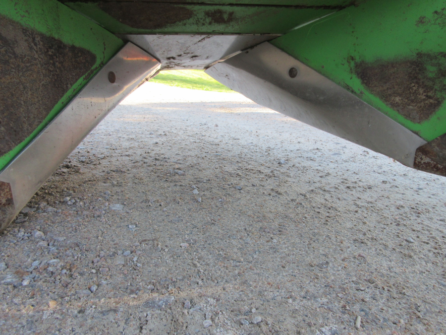 6143 Kverneland Underhaug 3000 potato planter