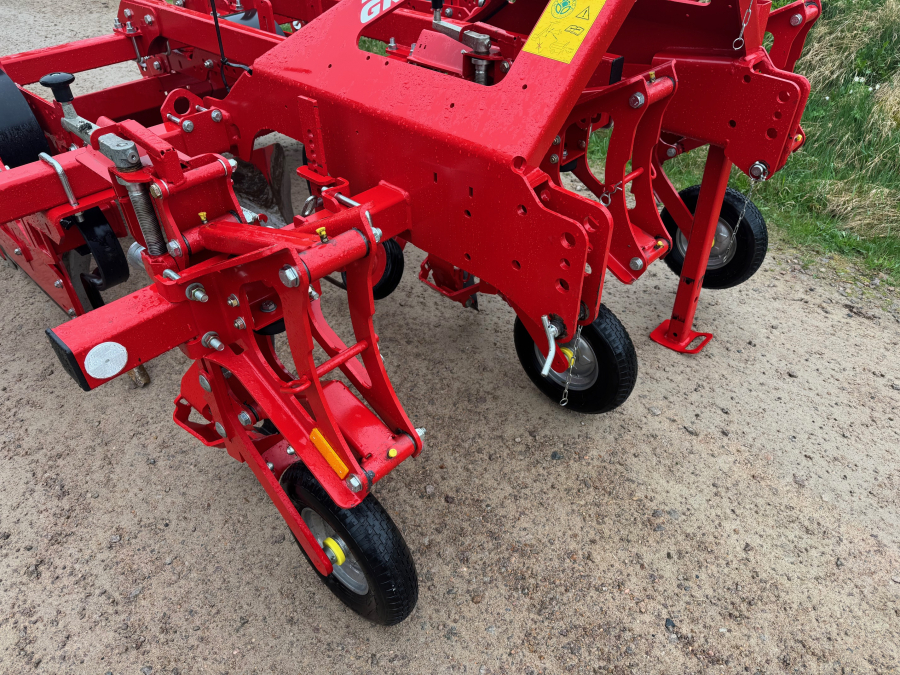 6145 Grimme Eco ridger potato ridging 