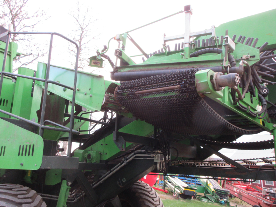 6149 AVR 6100 potato harvester