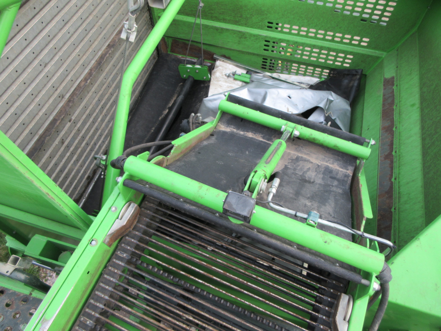 6149 AVR 6100 potato harvester