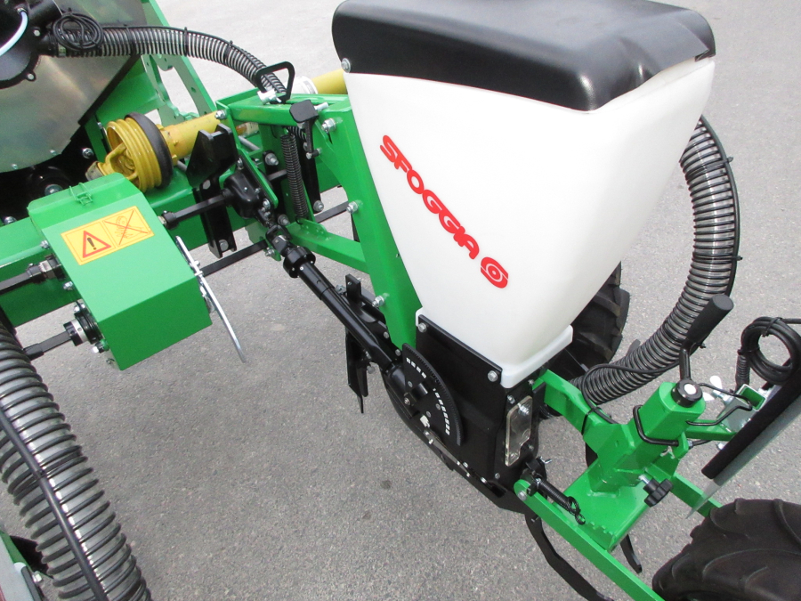 6150 Sfoggia Gamma plus precision seeder for corn 