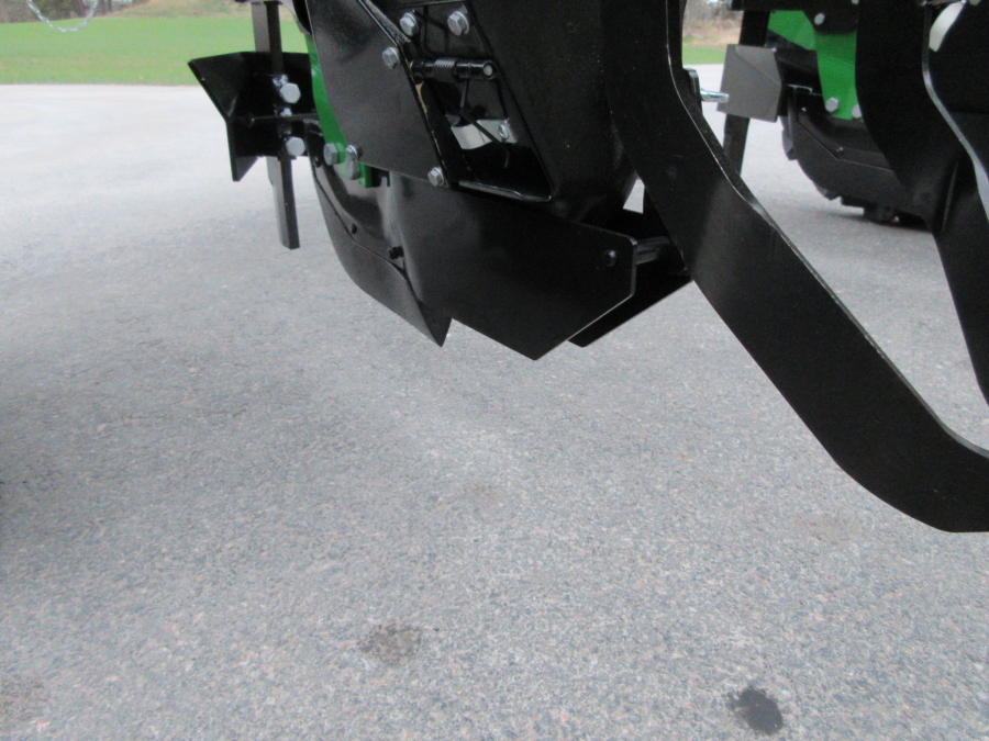 6150 Sfoggia Gamma plus precision seeder for corn 
