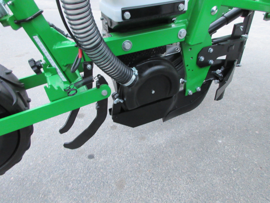 6150 Sfoggia Gamma plus precision seeder for corn 