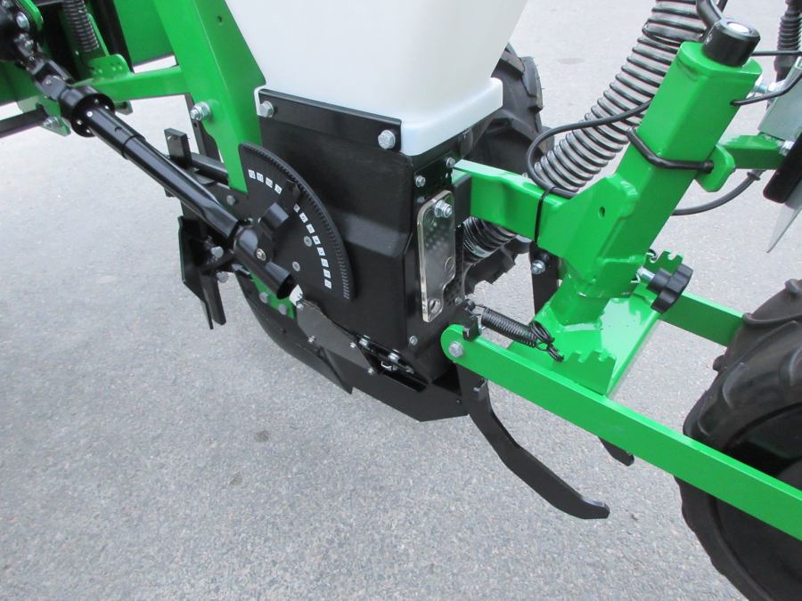 6150 Sfoggia Gamma plus precision seeder for corn 