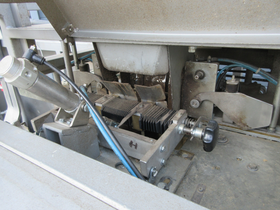 6158 Upmatic 4115 paper bagger. 