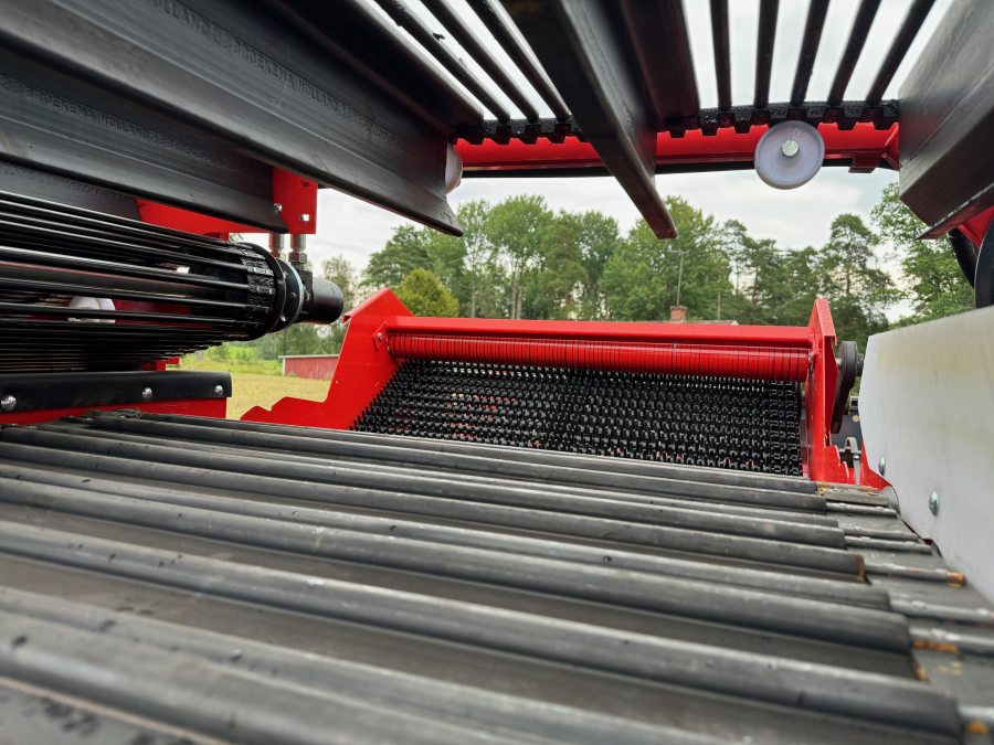 6161 Dewulf RQA3060 potato harvester