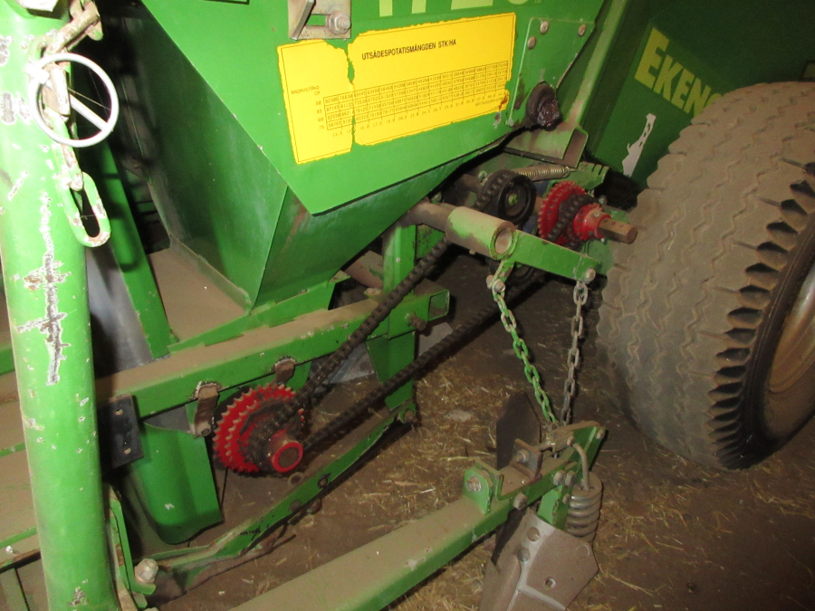 6165 Juko Ekengards 4720 potato planter