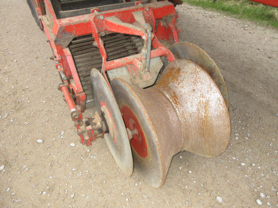 6178 Kverneland Underhaug 2100 potato harvester