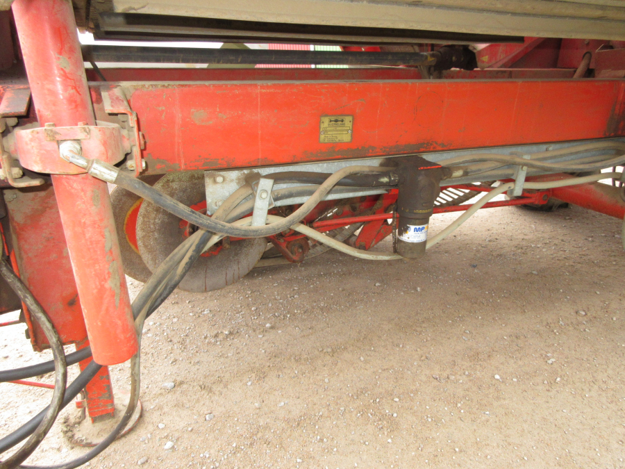 6178 Kverneland Underhaug 2100 potato harvester