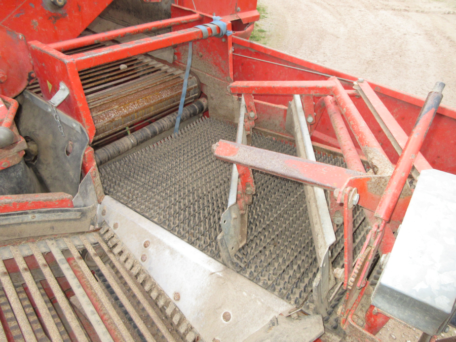 6178 Kverneland Underhaug 2100 potato harvester