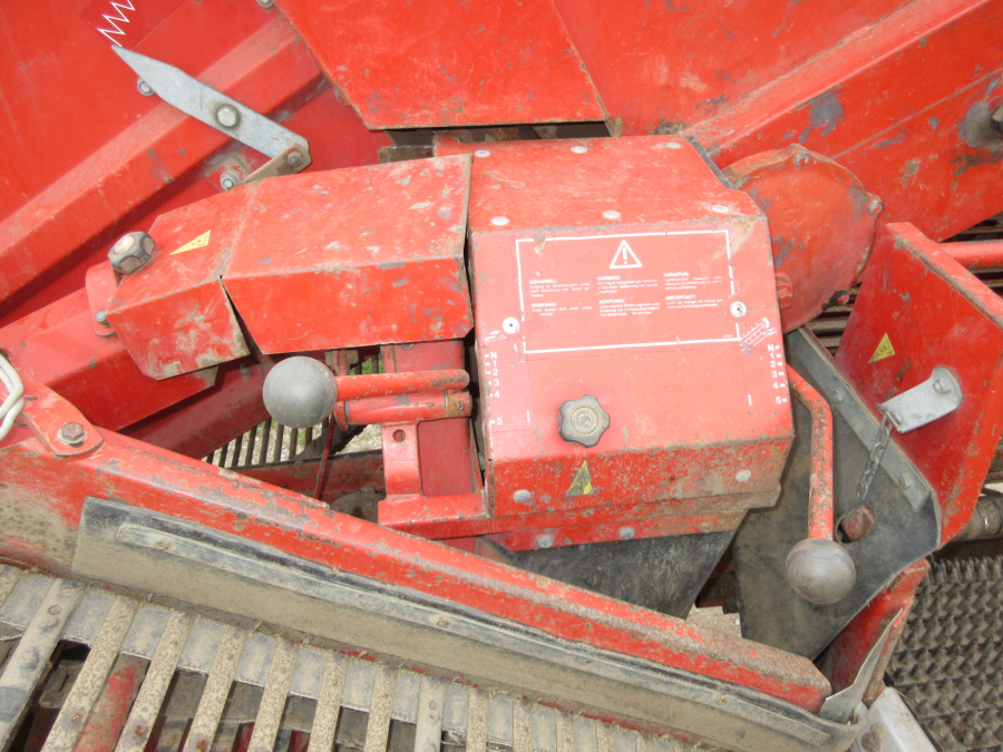 6178 Kverneland Underhaug 2100 potato harvester