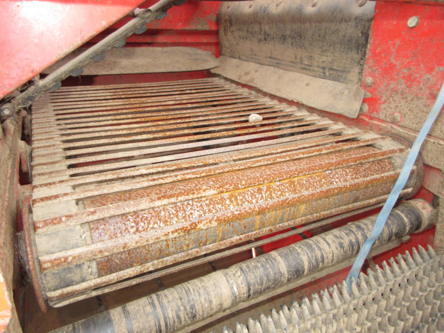 6178 Kverneland Underhaug 2100 potato harvester