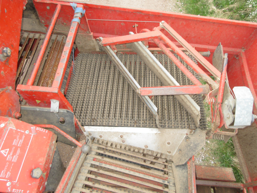 6178 Kverneland Underhaug 2100 potato harvester