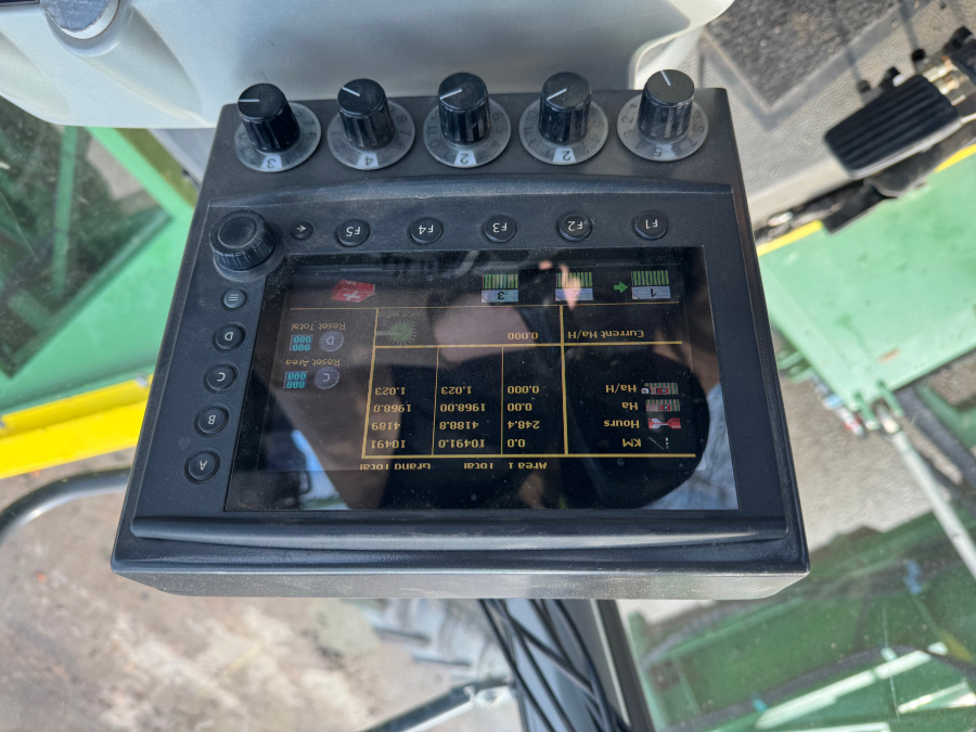 6202 Ploeger potato harvester 4 row with elevator