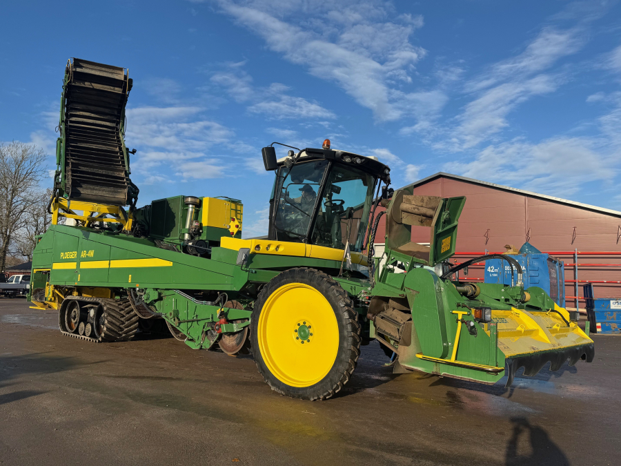 6202 Ploeger potato harvester 4 row with elevator
