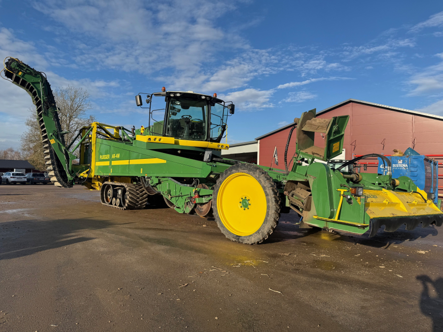 6202 Ploeger potato harvester 4 row with elevator