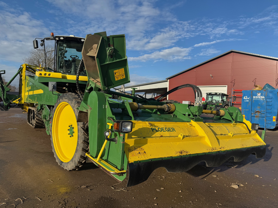 6202 Ploeger potato harvester 4 row with elevator