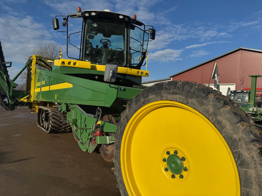 6202 Ploeger potato harvester 4 row with elevator