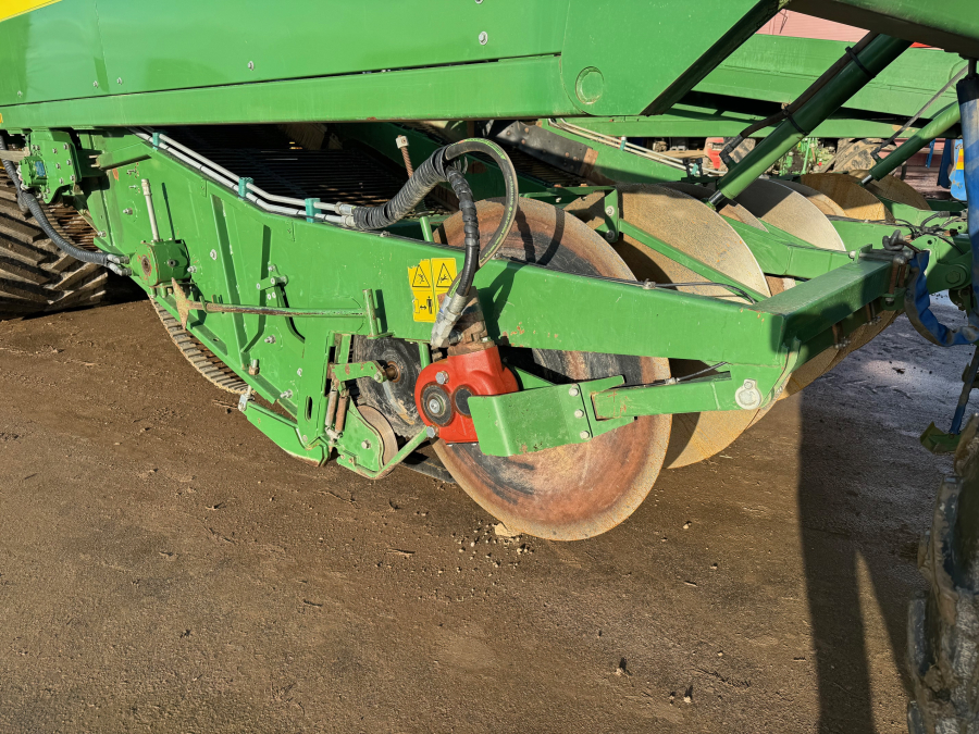 6202 Ploeger potato harvester 4 row with elevator