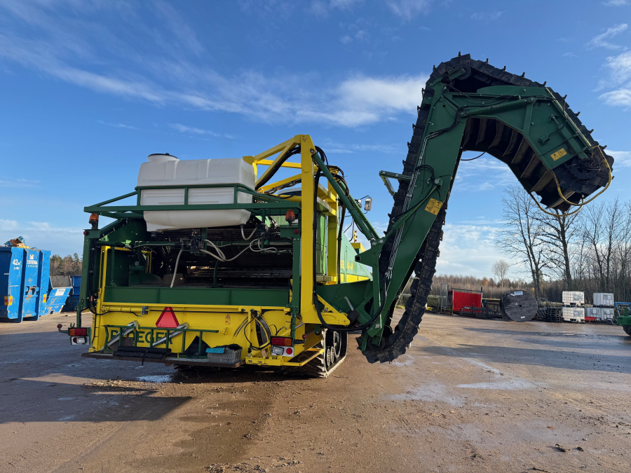 6202 Ploeger potato harvester 4 row with elevator