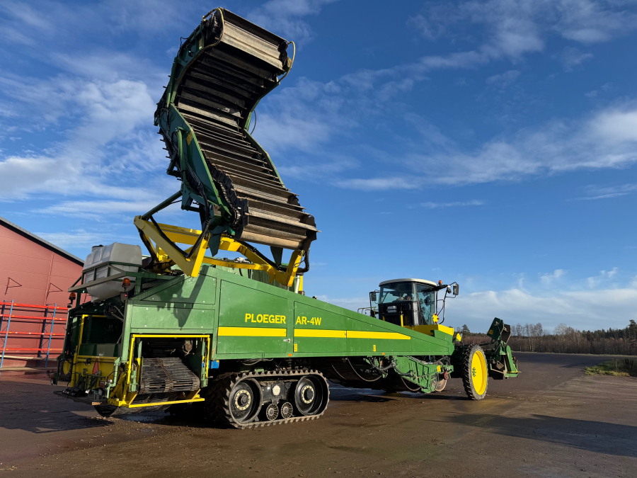 6202 Ploeger potato harvester 4 row with elevator