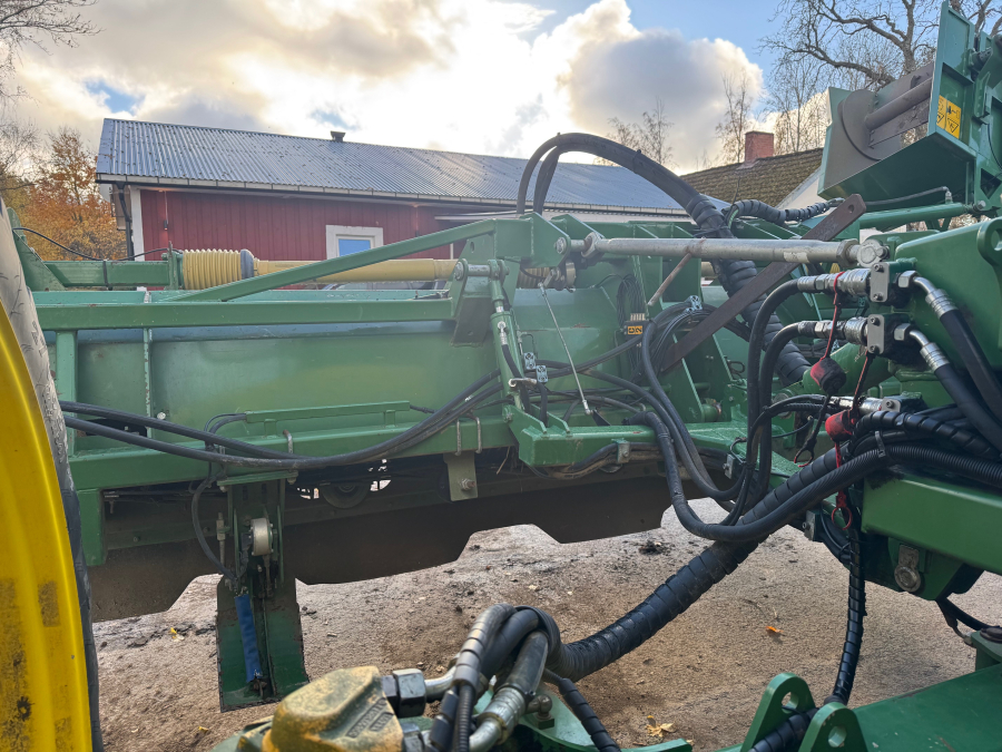 6202 Ploeger potato harvester 4 row with elevator