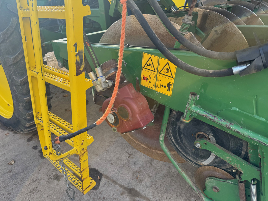 6202 Ploeger potato harvester 4 row with elevator