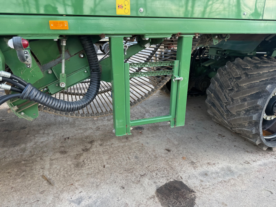 6202 Ploeger potato harvester 4 row with elevator