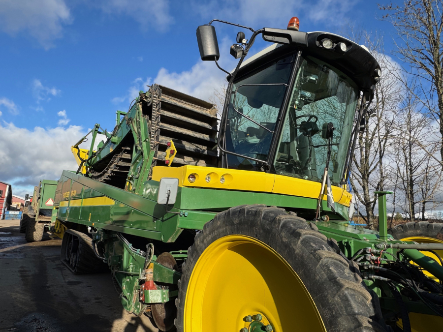6202 Ploeger potato harvester 4 row with elevator