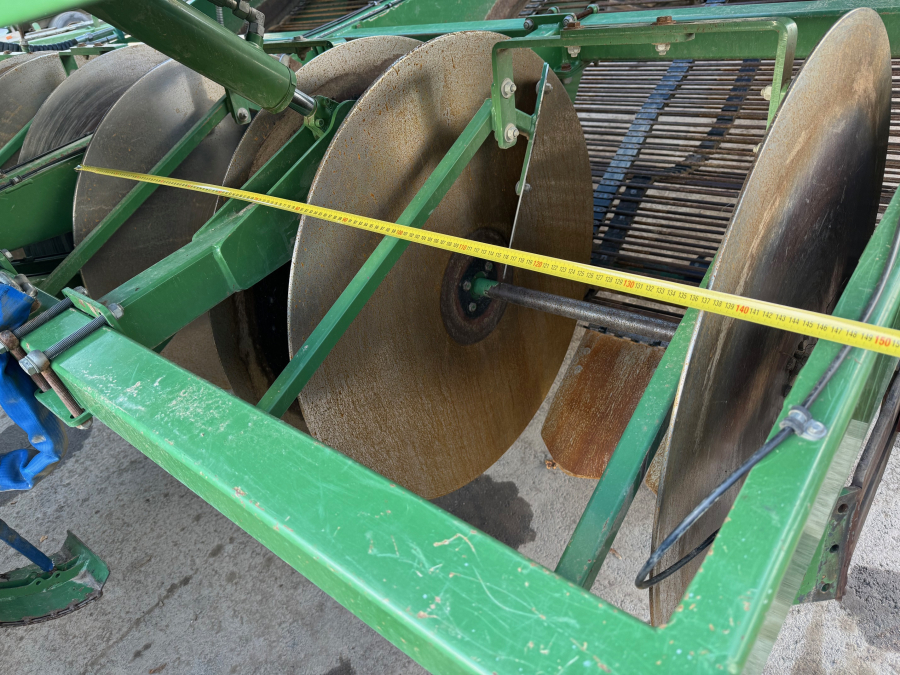 6202 Ploeger potato harvester 4 row with elevator