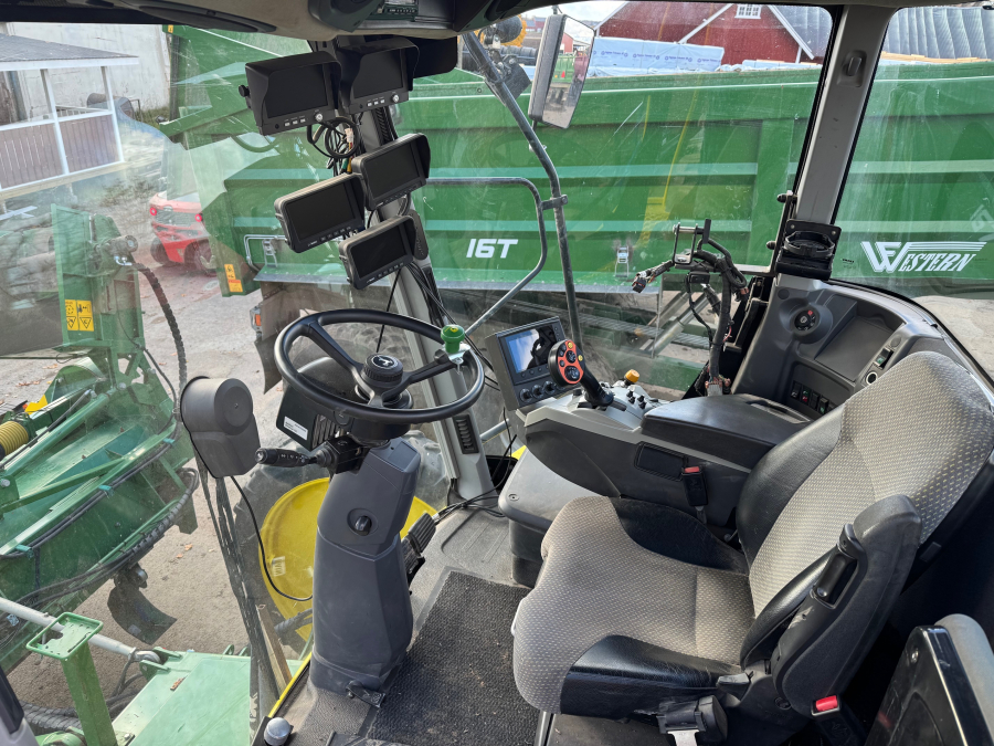 6202 Ploeger potato harvester 4 row with elevator