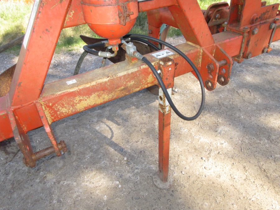 6209 Grimme bed plough