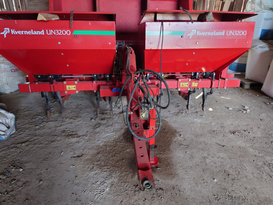 6213 Kverneland underhaug UN3200 potato planter